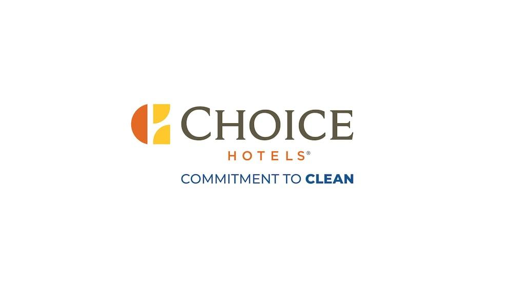 Comfort Suites Canton - Detroit Εξωτερικό φωτογραφία