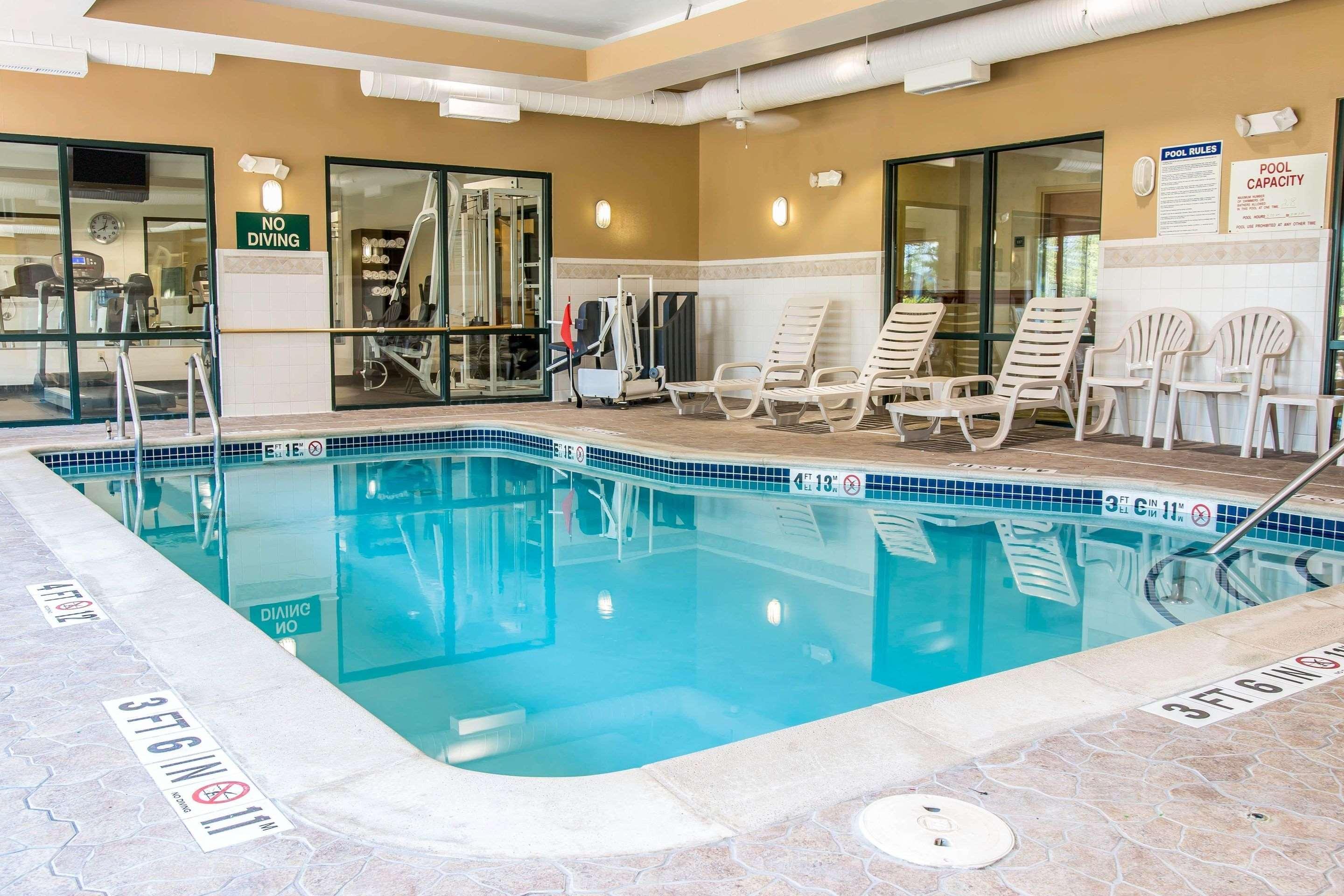 Comfort Suites Canton - Detroit Εξωτερικό φωτογραφία