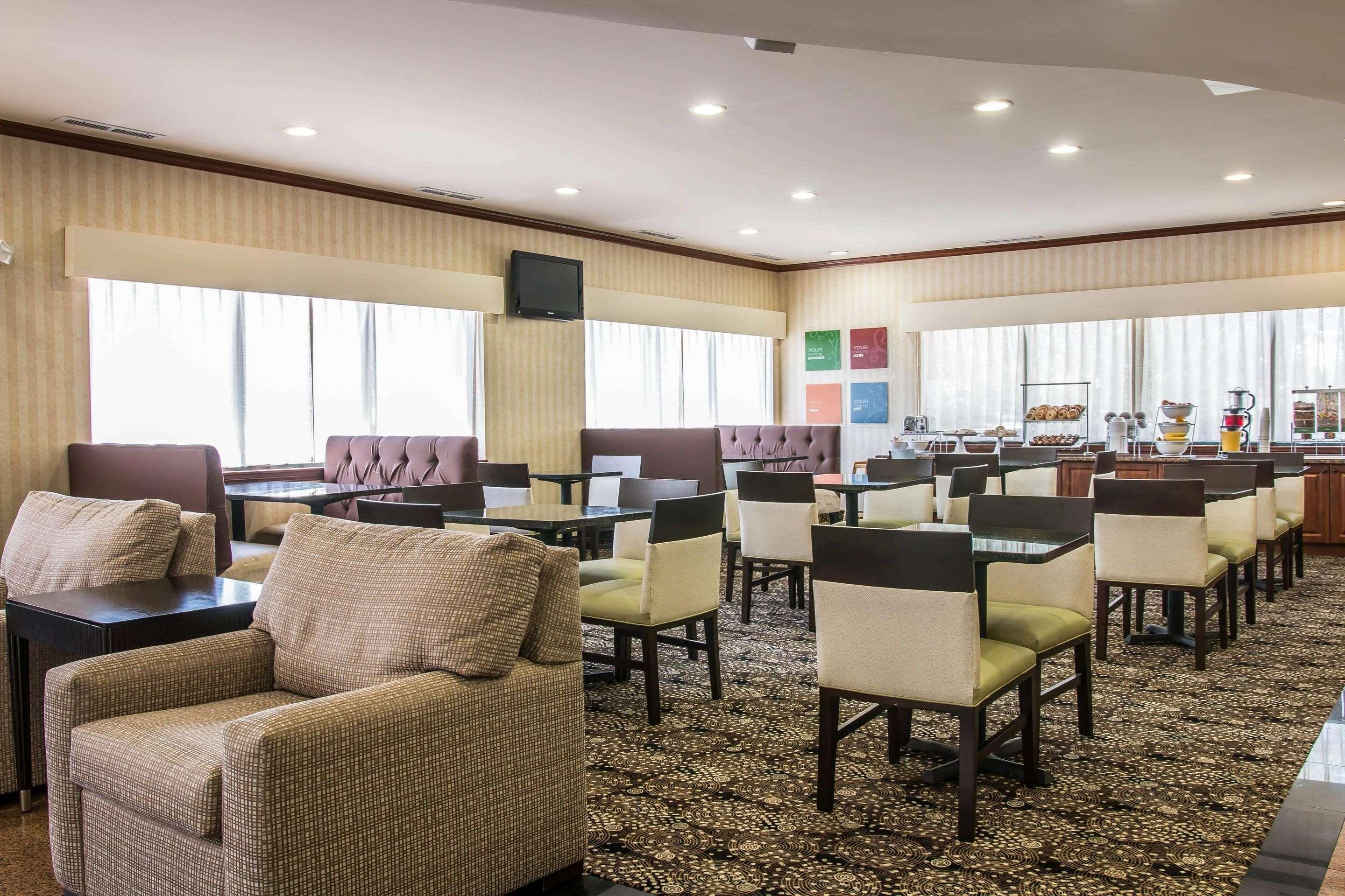 Comfort Suites Canton - Detroit Εξωτερικό φωτογραφία
