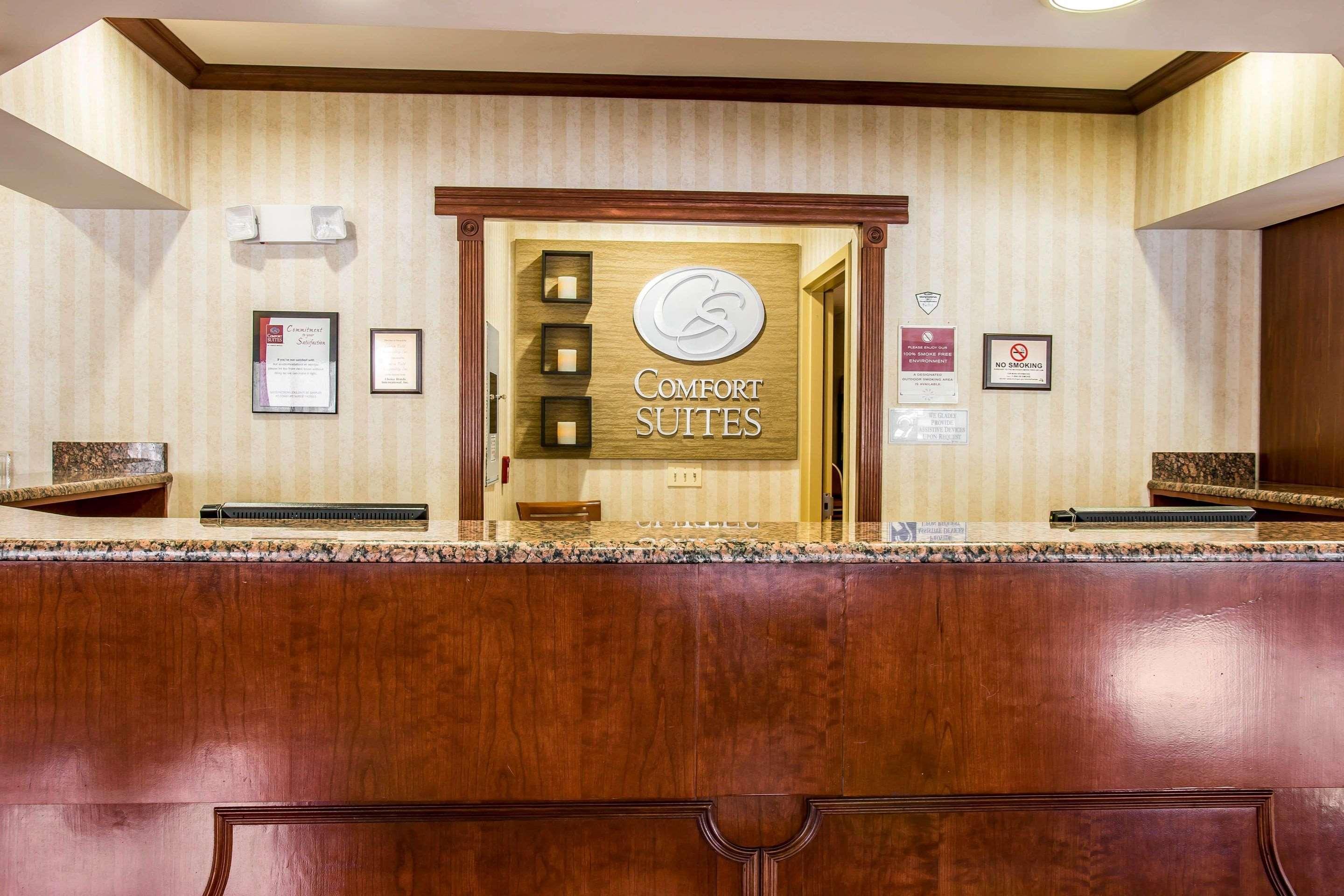 Comfort Suites Canton - Detroit Εξωτερικό φωτογραφία