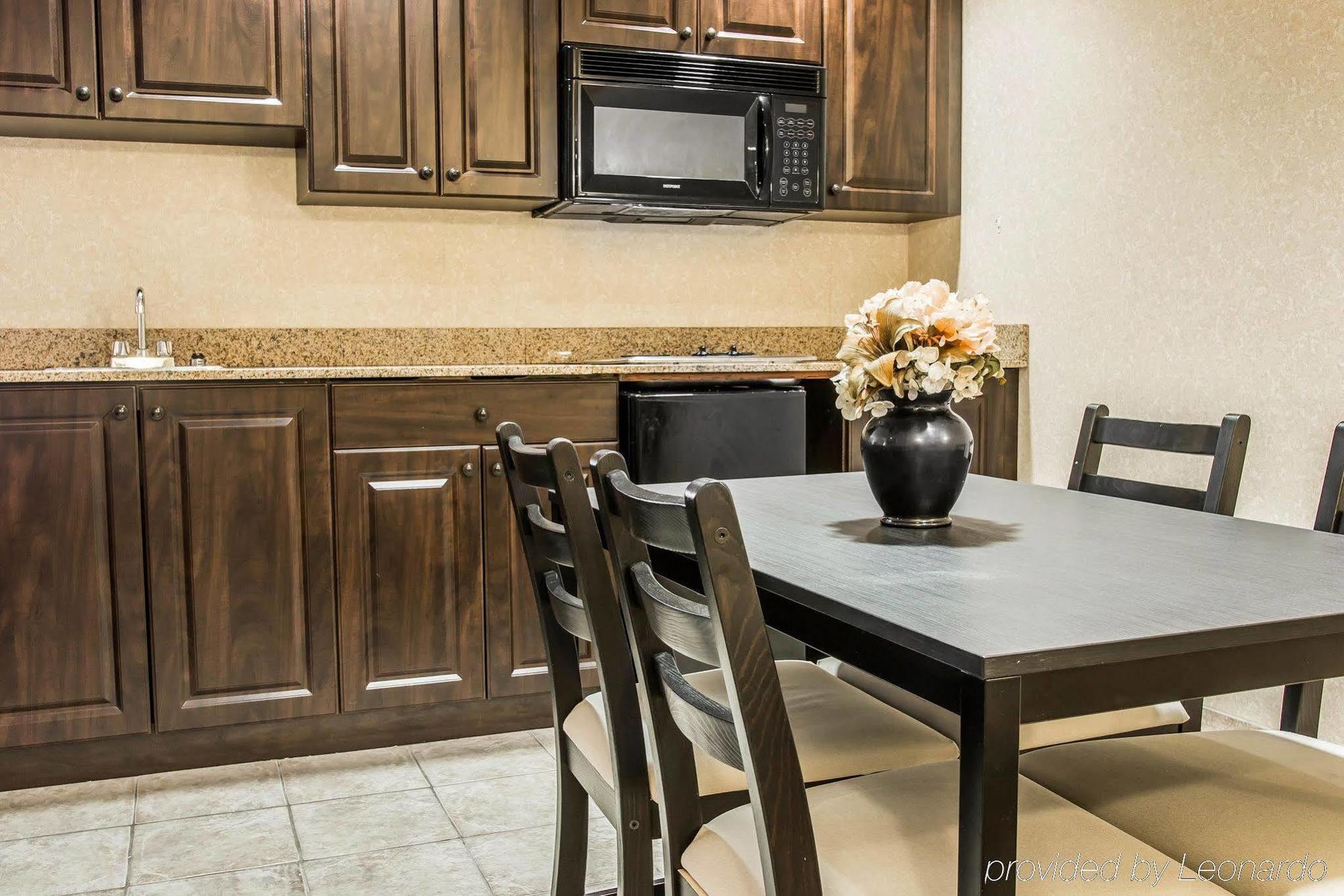 Comfort Suites Canton - Detroit Εξωτερικό φωτογραφία